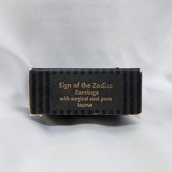 Avon Taurus Earrings - Picture 1 of 2